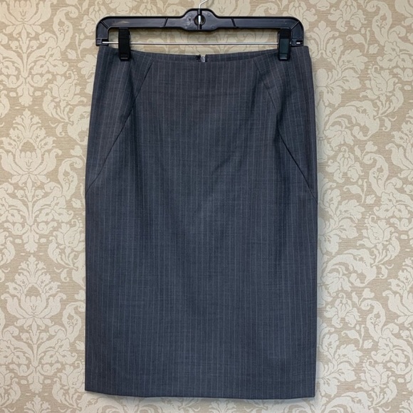 Theory Pencil Skirt - Picture 3 of 5